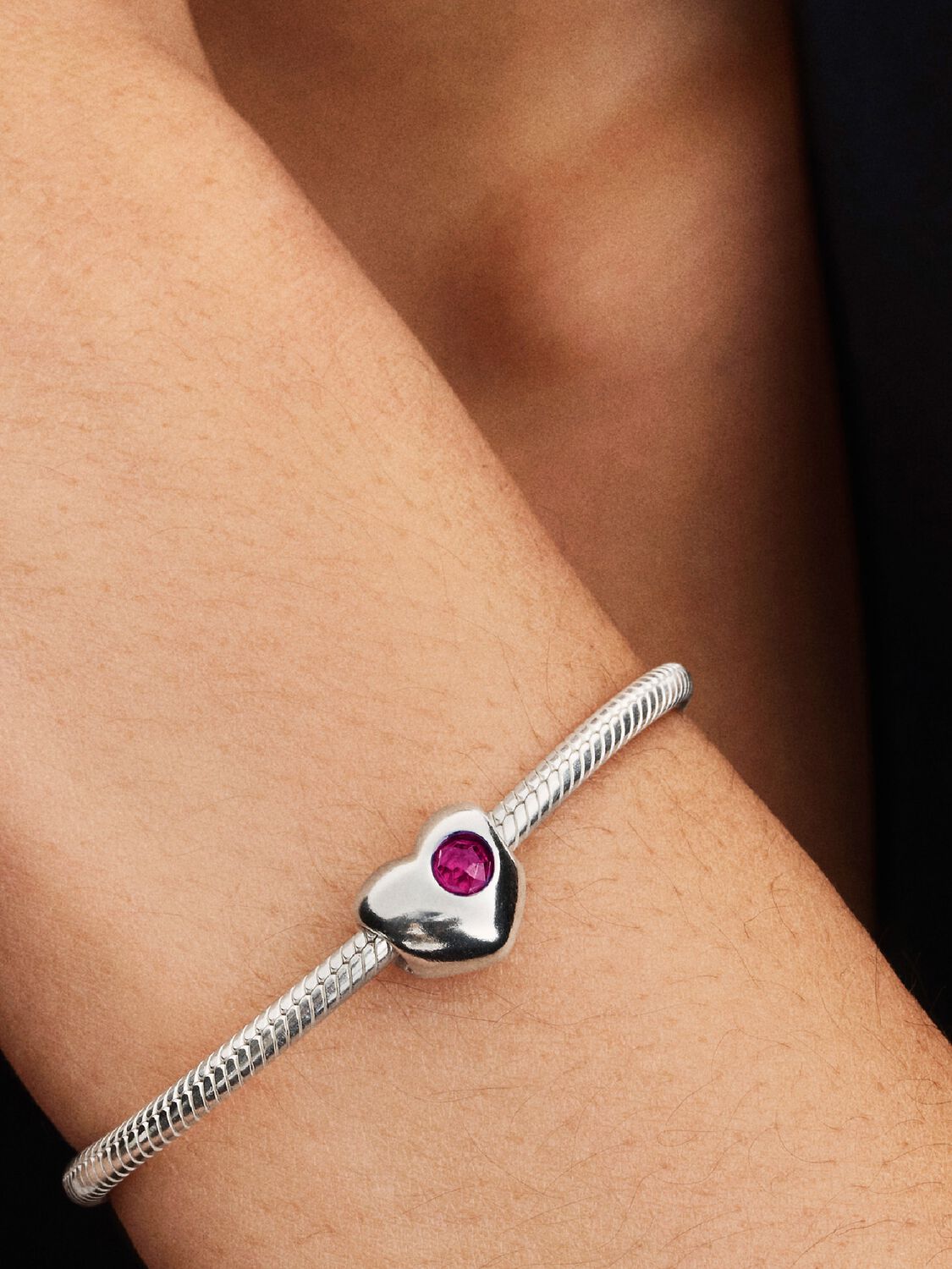 Gravierbares Echtroter Stein Herz-Charm Sterling-Silber Zweitbild