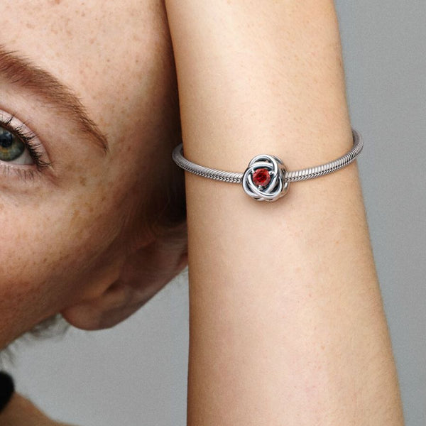 Charm Juli Geburtsstein Wahres Rot Ewigkeitskreis Silber