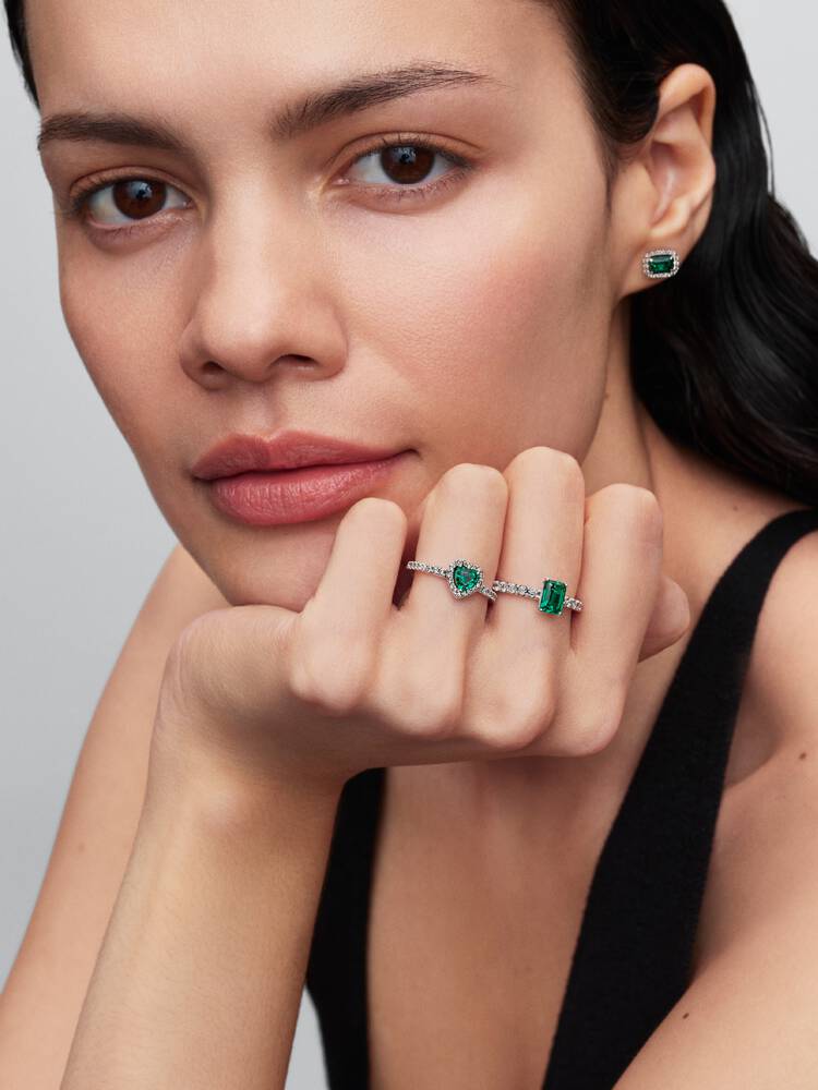 Rechteckiger Funkelnder Grüner Strahlenkranz Ring Sterling-Silber