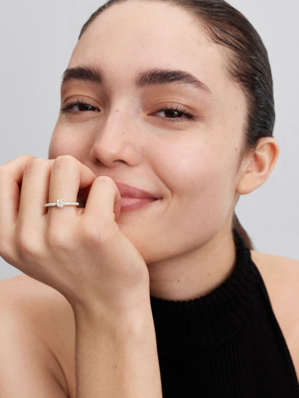 Weißes Chakra Herz Ring 14 Karat Vergoldung