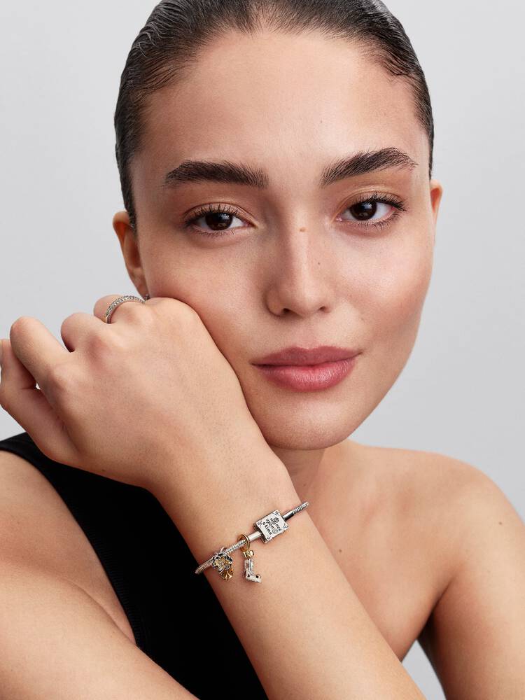 Amour Schrift Charm Sterling-Silber